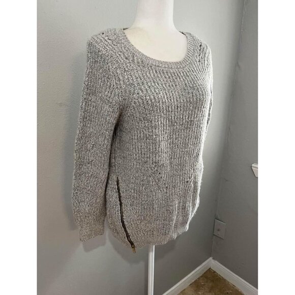 Jessica Simpson Gray Knitted Sweater Size Medium - Picture 3 of 10